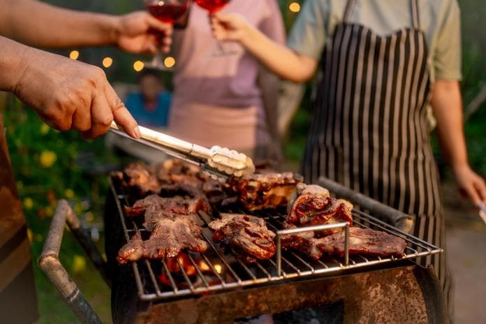 „Gemütlicher Grillabend“ im Gastgarten Hotel Bischofsmütze