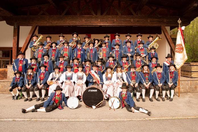 Platzkonzert der Musikkapelle Flirsch