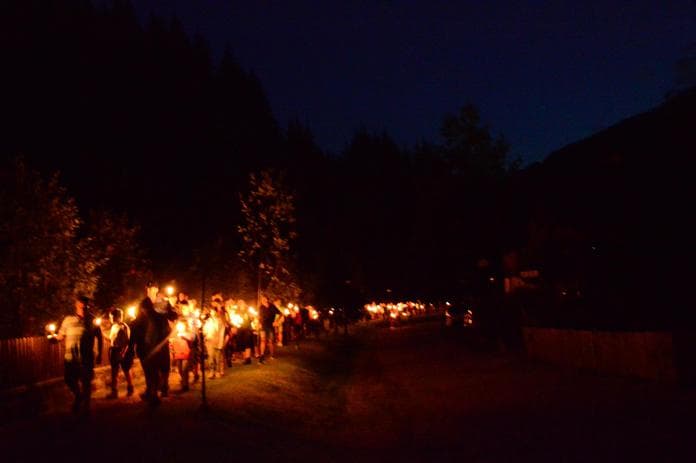Familienfackelwanderung