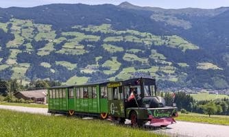 Dorfrundfahrt mit dem Kinderzug