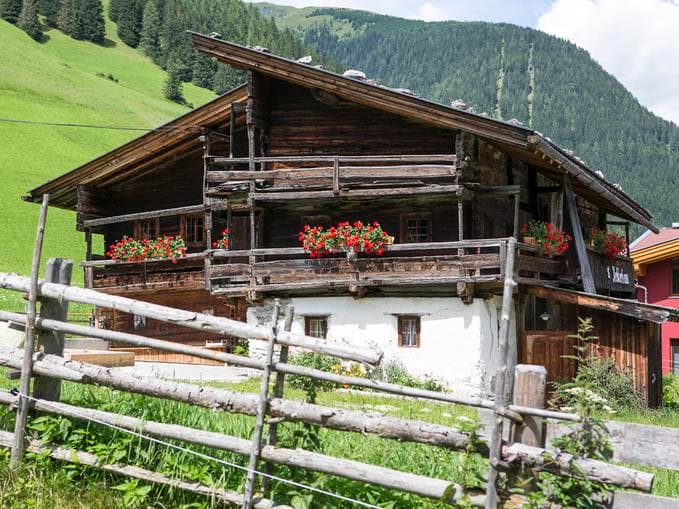 Ausstellung Von schroffen Höhen bis in SAGENhafte Tiefen im Mehlerhaus