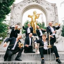 Mnozil Brass - Strauss - Blasmusik trifft Walzerkönig