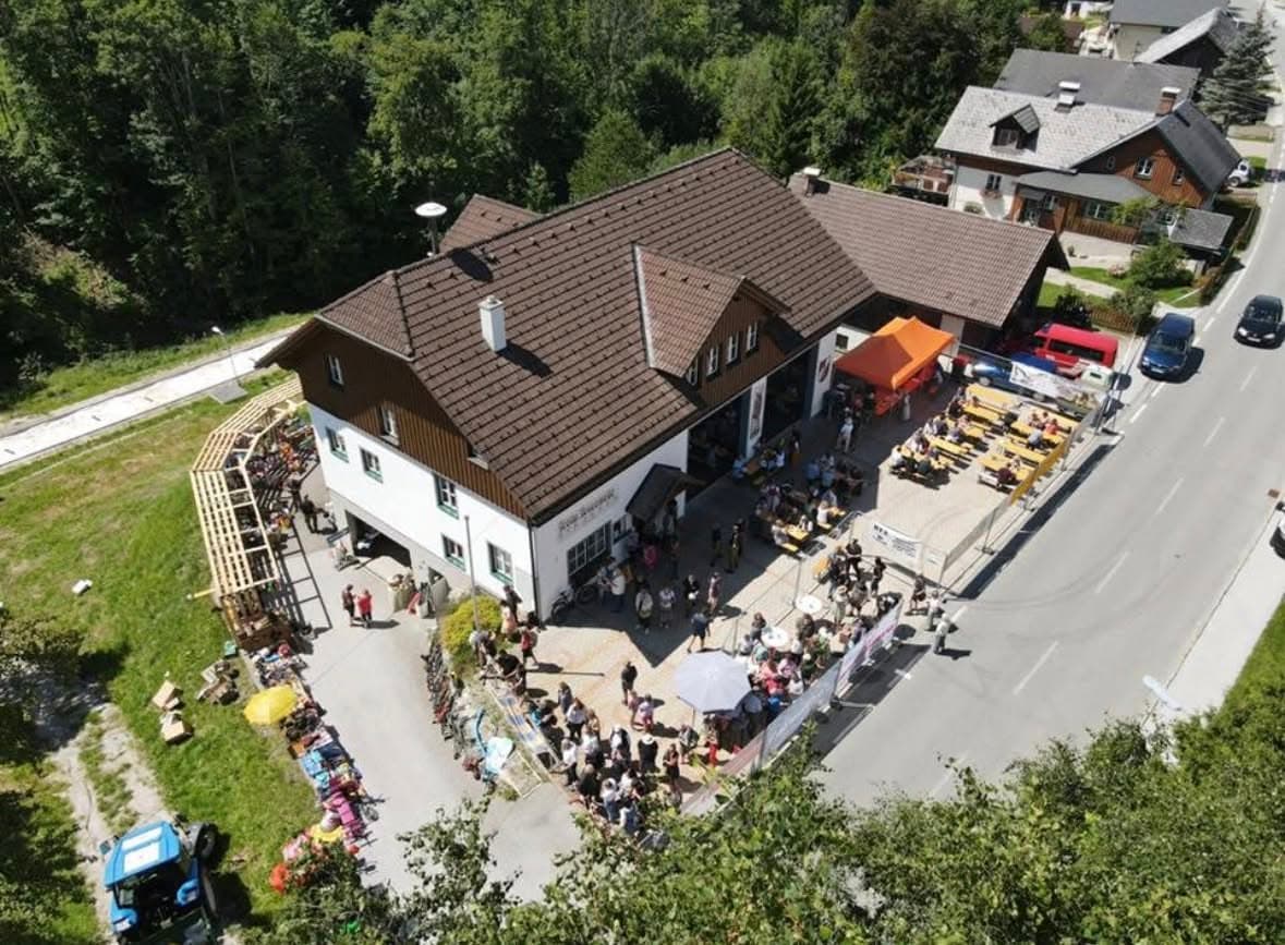 Fetzenmarkt (Flohmarkt) der FF Strassrn in 8990 Bad Aussee
