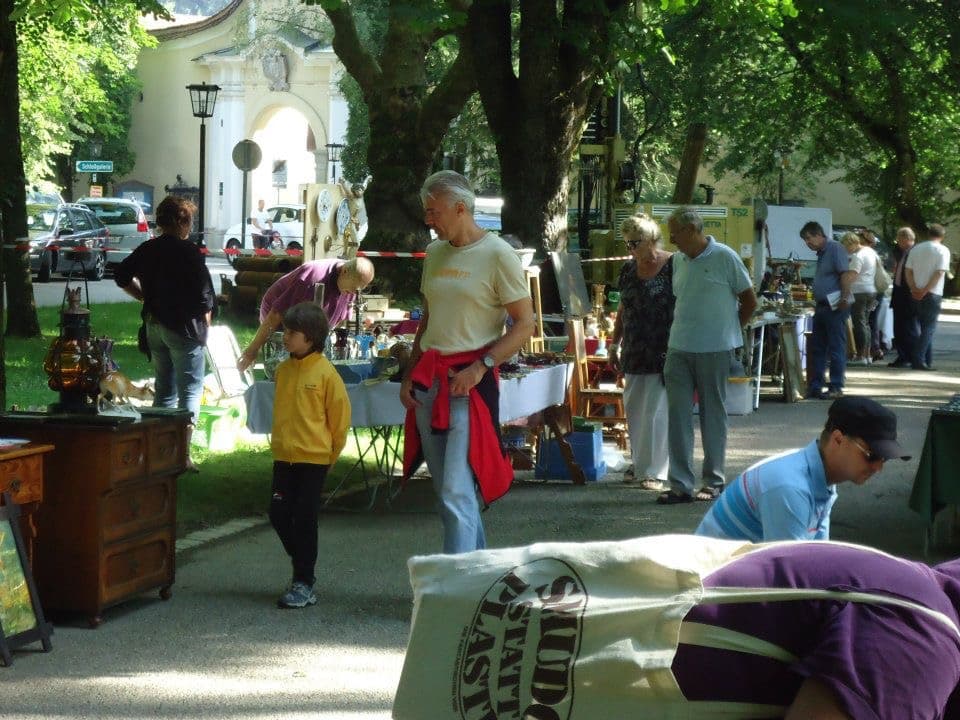 MUCKIS Antikmarkt Kammer Schlosspark Attersee in 4861 Schörfling / Kammer Attersee