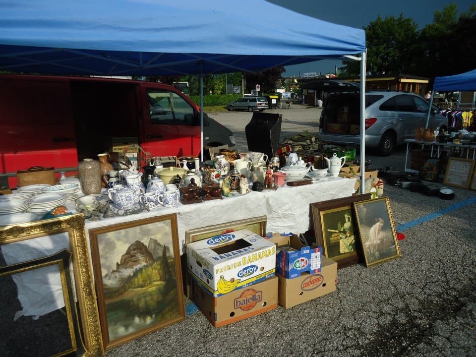 MUCKIS Antikmarkt Nußdorf am Attersee in 4865 Nußdorf am Attersee