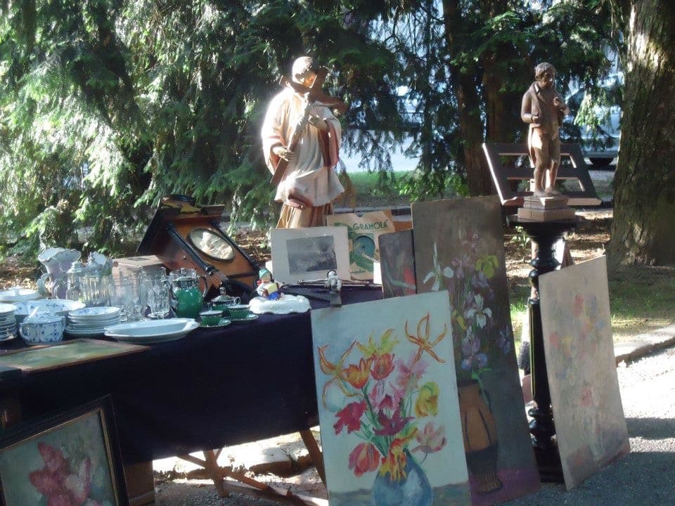 MUCKIS Antikmarkt Strobl Wolfgangsee Dorfplatz in 5350 Strobl Wolfgangsee