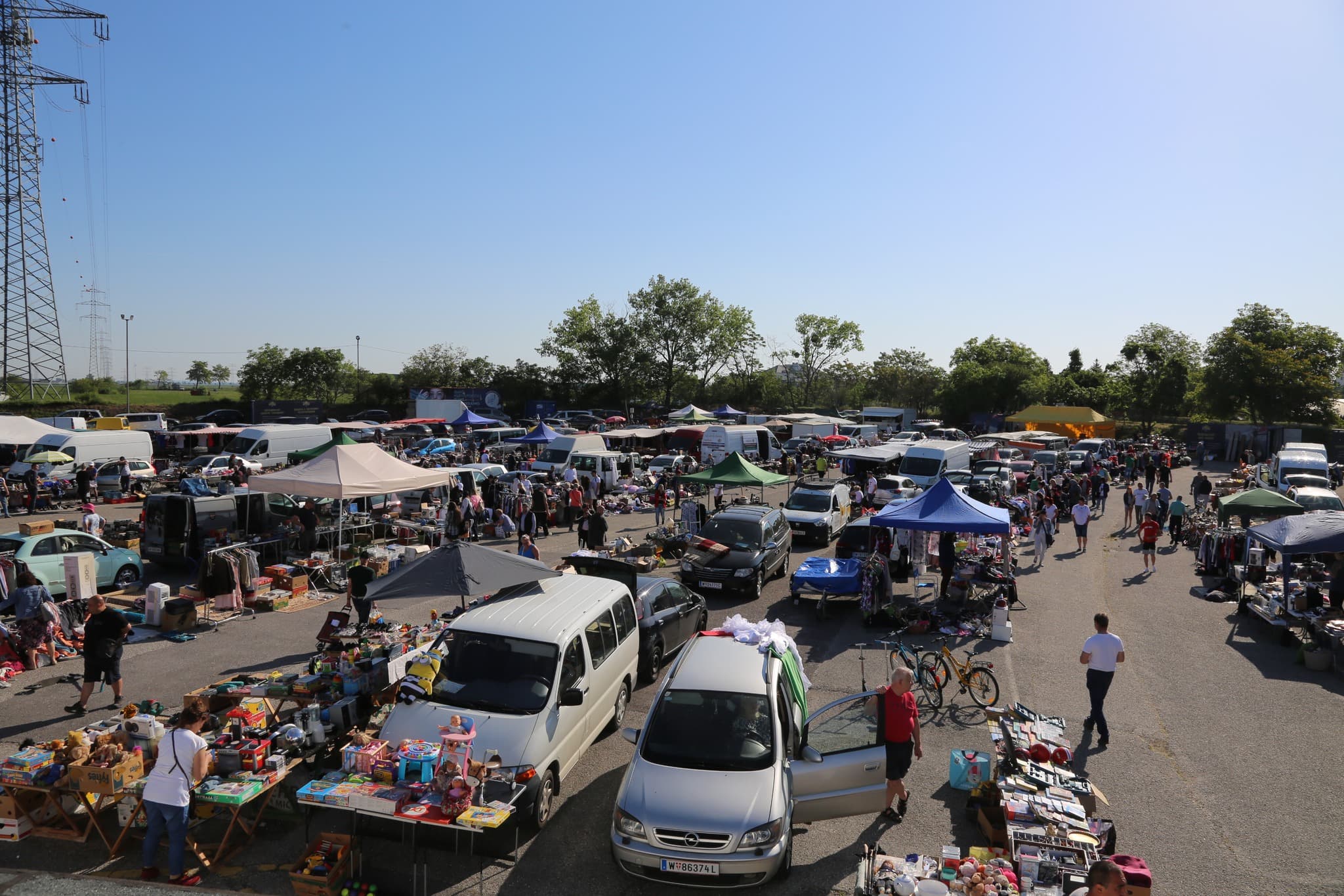 Flohmarkt im Autokino in 1220 Wien / Groß Enzersdorf