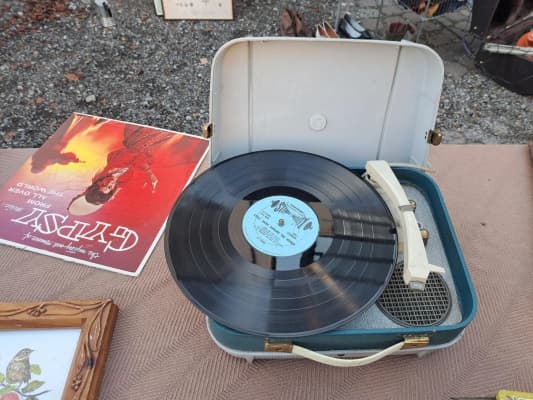 Haller Vintage- und Upcycling-Markt