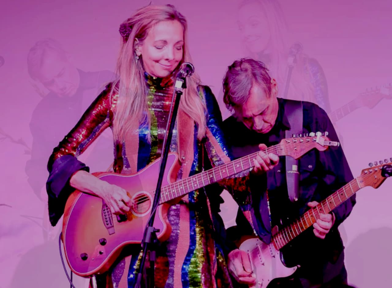 Melanie Dekker – TENDER & WILD TOUR
